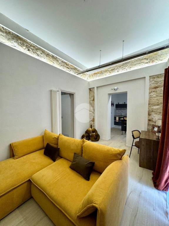 appartamento in vendita a Palermo in zona Zisa