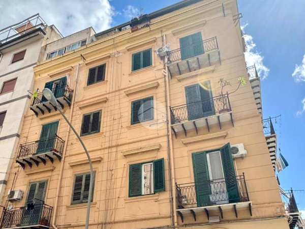 appartamento in vendita a Palermo in zona Zisa