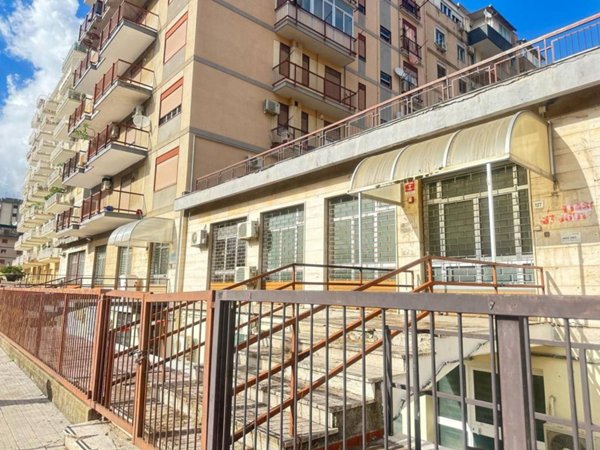 ufficio in vendita a Palermo in zona Malaspina/Palagonia