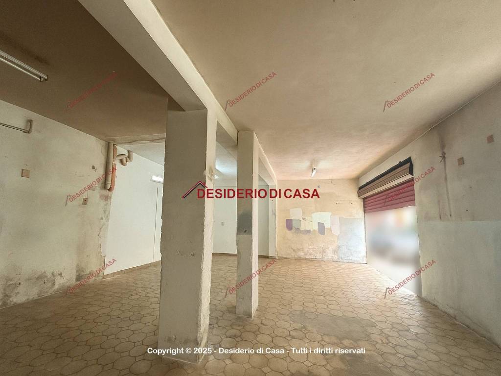 locale commerciale in vendita a Palermo in zona Cruillas