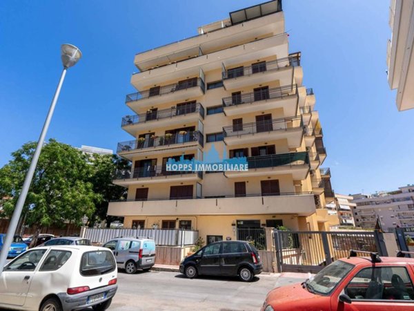 appartamento in vendita a Palermo in zona Arenella/Vergine Maria