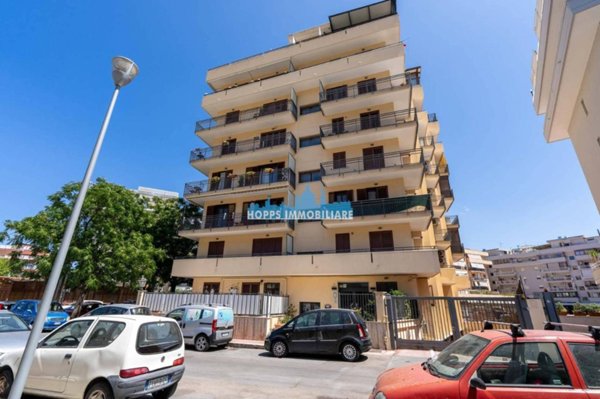 appartamento in vendita a Palermo in zona Arenella/Vergine Maria