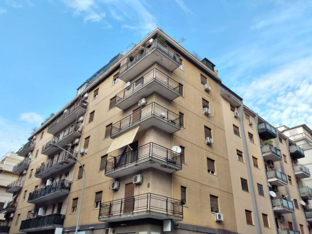 appartamento in vendita a Palermo in zona Libertà