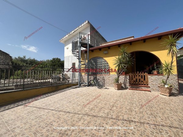 casa indipendente in vendita a Palermo in zona Mezzomonreale