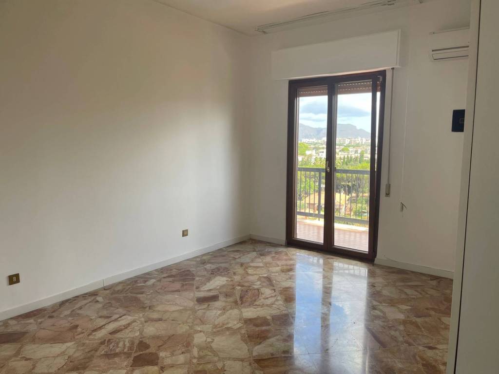 appartamento in vendita a Palermo in zona Uditore