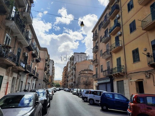 locale commerciale in vendita a Palermo in zona Oreto