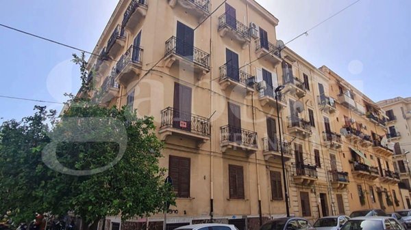 appartamento in vendita a Palermo in zona Montegrappa / Santa Rosalia
