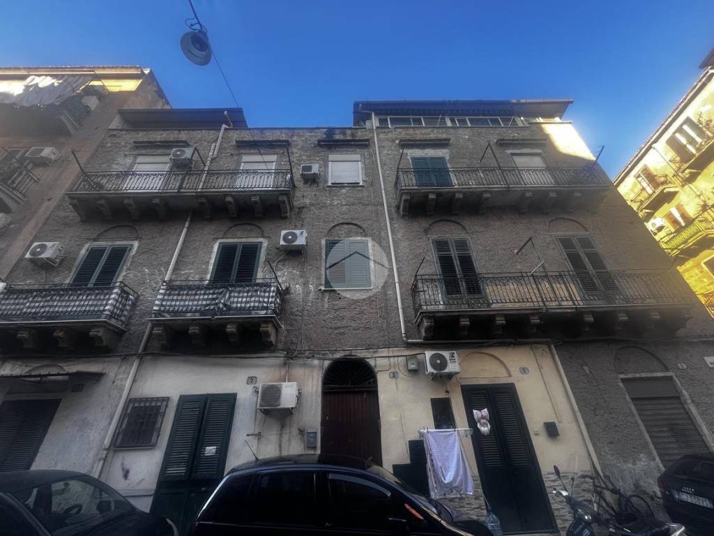 appartamento in vendita a Palermo in zona Zisa