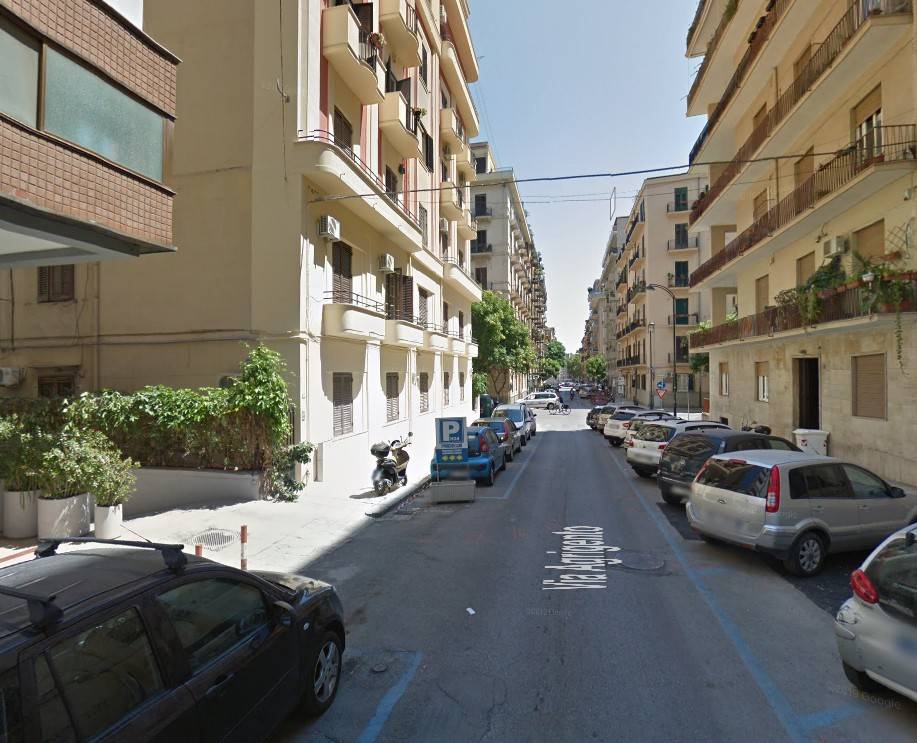 ufficio in vendita a Palermo in zona Politeama