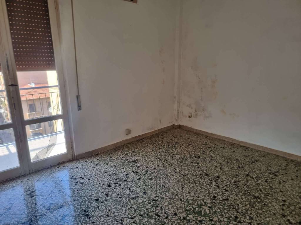 appartamento in vendita a Palermo in zona Malaspina/Palagonia