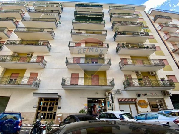 negozio in vendita a Palermo in zona Calatafimi / Cuba