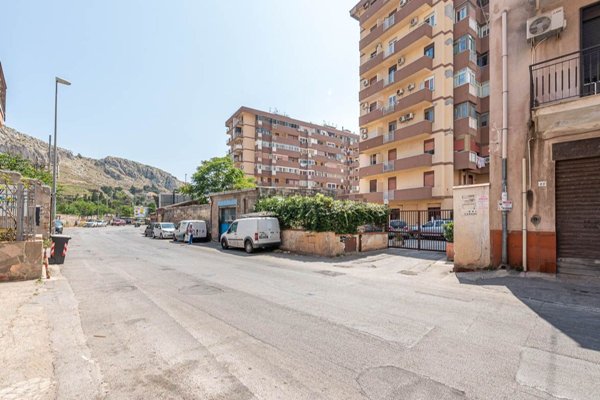 appartamento in vendita a Palermo in zona Tommaso Natale