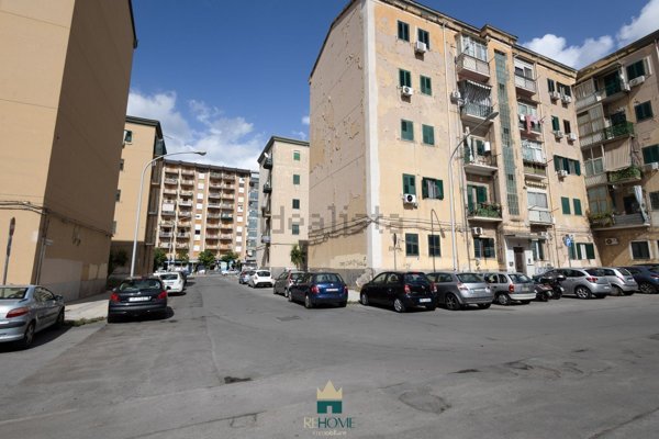 appartamento in vendita a Palermo in zona Oreto