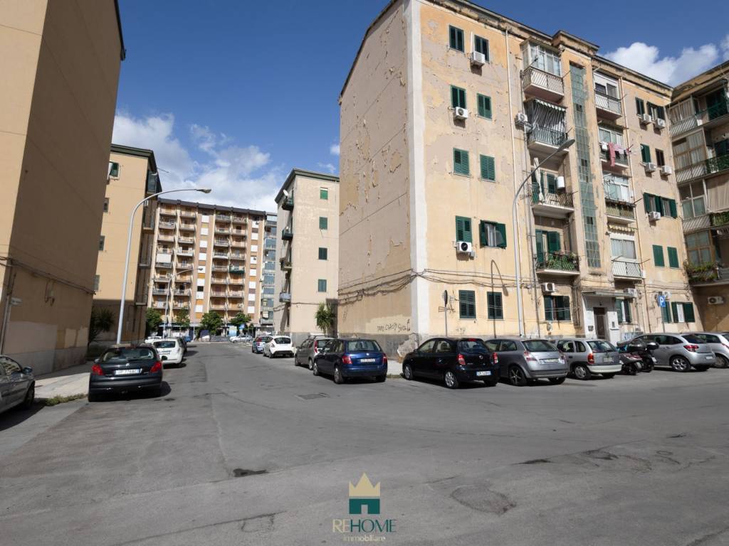 appartamento in vendita a Palermo in zona Oreto