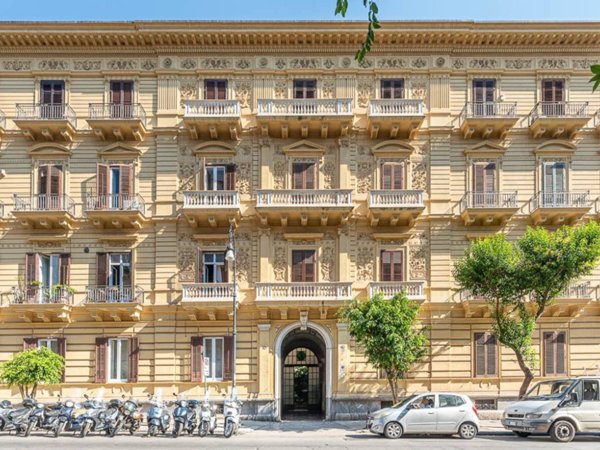 appartamento in vendita a Palermo in zona Politeama