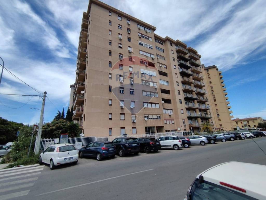 appartamento in vendita a Palermo in zona Malaspina/Palagonia