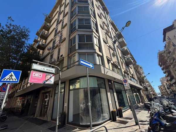 negozio in vendita a Palermo