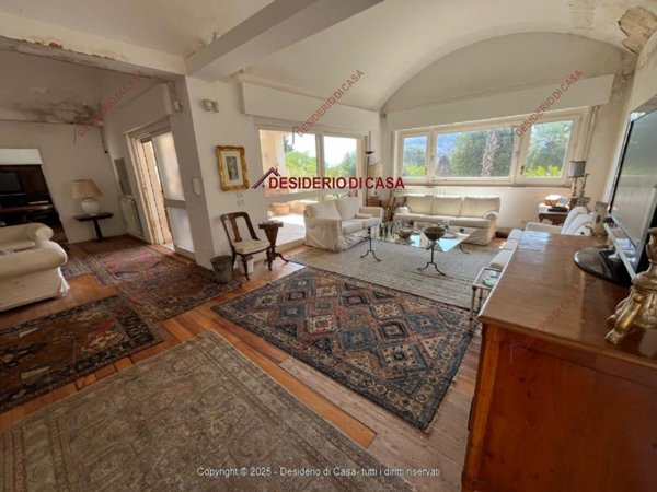 casa indipendente in vendita a Palermo in zona Partanna