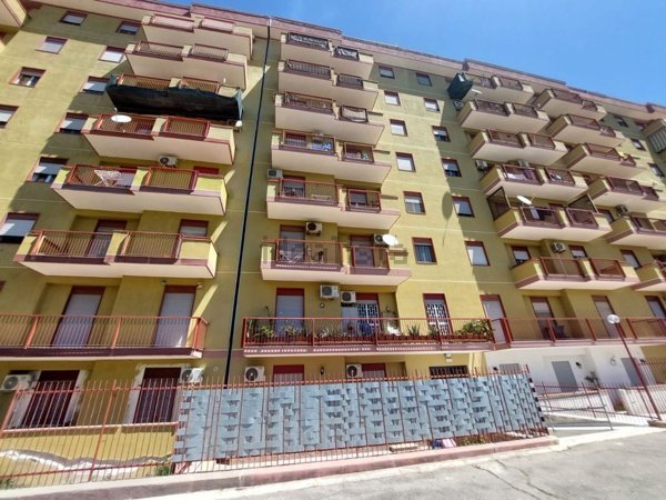 appartamento in vendita a Palermo in zona Roccella