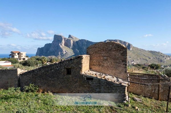 casale in vendita a Palermo in zona Sferracavallo