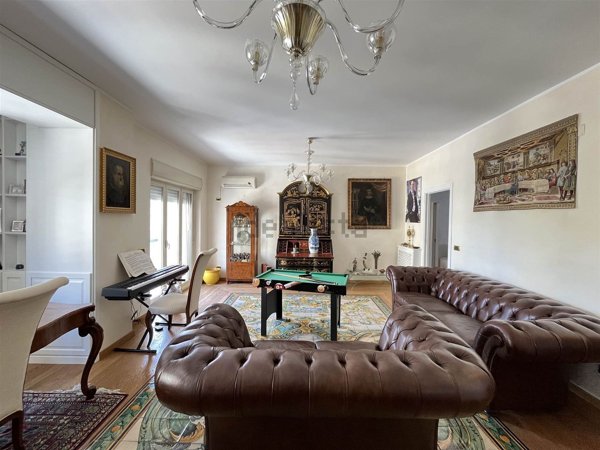 appartamento in vendita a Palermo in zona Malaspina/Palagonia