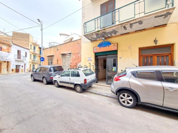 locale di sgombero in vendita a Palermo in zona Chiavelli