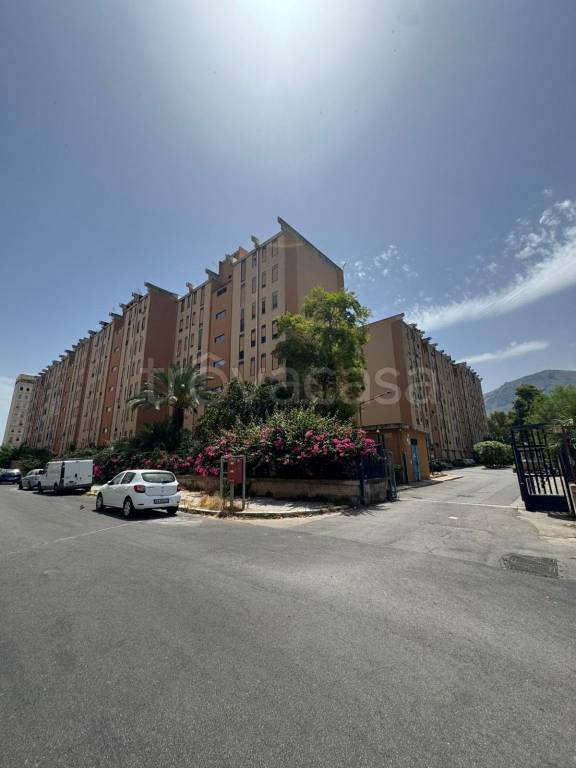 appartamento in vendita a Palermo in zona Roccella