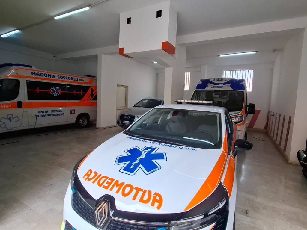 negozio in vendita a Palermo in zona Chiavelli