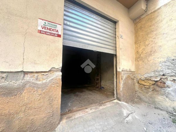 locale commerciale in vendita a Palermo in zona Malaspina/Palagonia