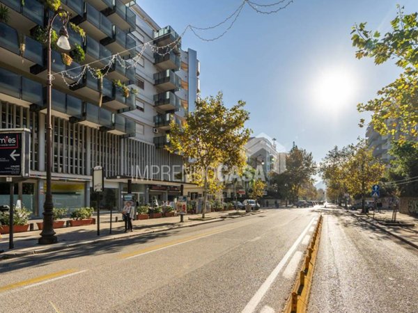 ufficio in vendita a Palermo in zona Libertà