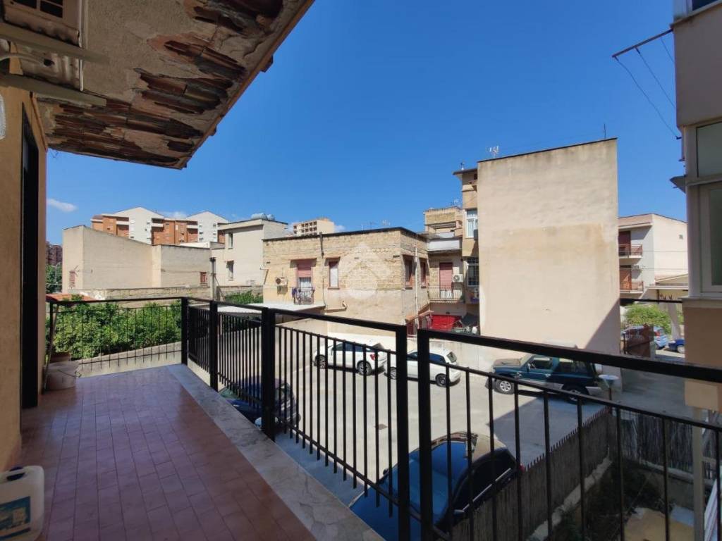 appartamento in vendita a Palermo in zona Chiavelli