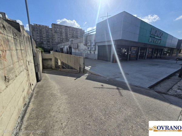 locale di sgombero in vendita a Palermo in zona Libertà