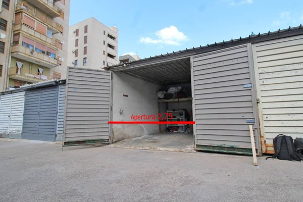 locale di sgombero in vendita a Palermo in zona Oreto