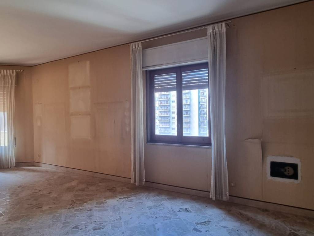 appartamento in vendita a Palermo in zona Malaspina/Palagonia