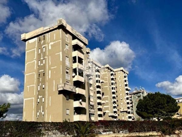 appartamento in vendita a Palermo in zona Roccella