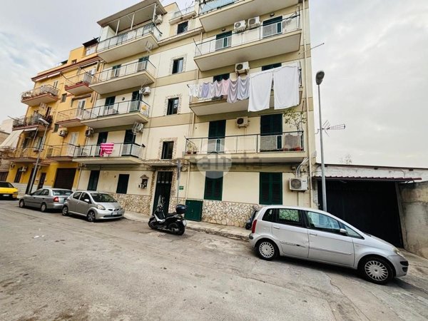 appartamento in vendita a Palermo in zona Oreto