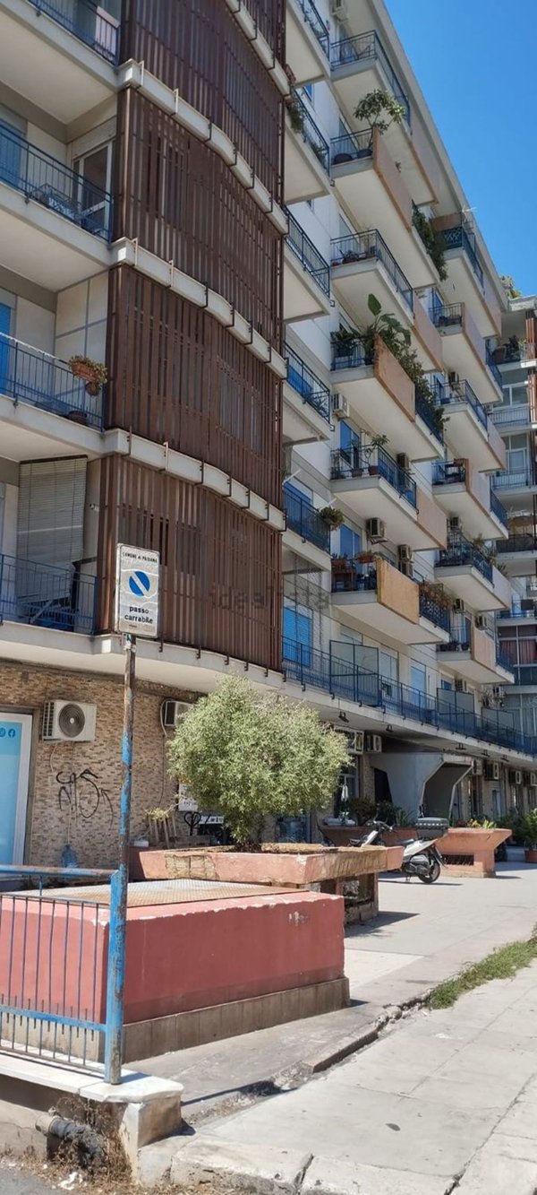 appartamento in vendita a Palermo in zona Malaspina/Palagonia