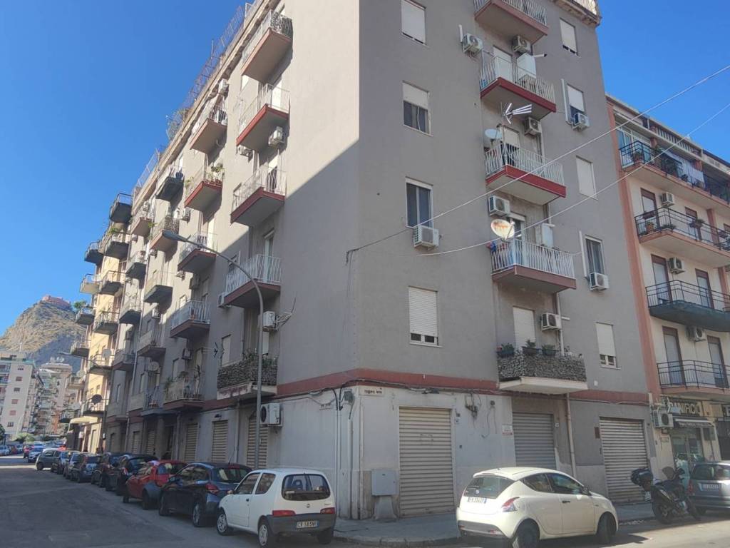 appartamento in vendita a Palermo in zona Montepellegrino