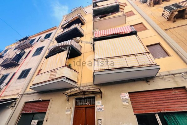 appartamento in vendita a Palermo in zona Zisa