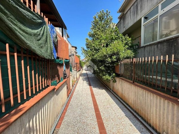 casa indipendente in vendita a Palermo in zona Borgo Nuovo