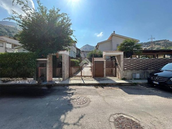 casa indipendente in vendita a Palermo in zona Borgo Nuovo