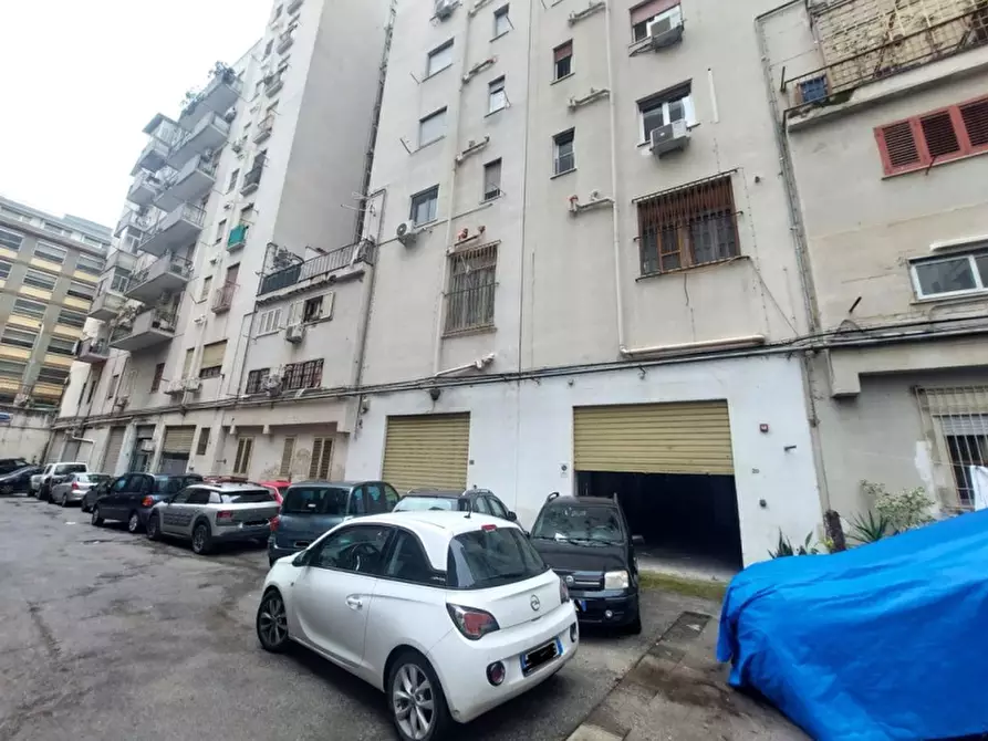 locale commerciale in vendita a Palermo in zona Libertà