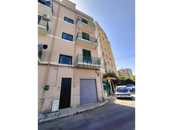 appartamento in vendita a Palermo in zona Calatafimi / Cuba