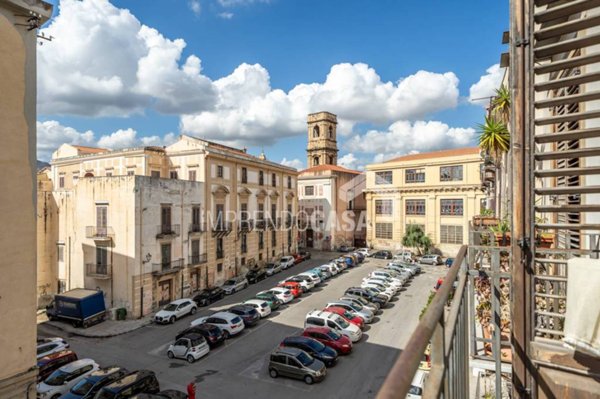 appartamento in vendita a Palermo in zona Centro storico