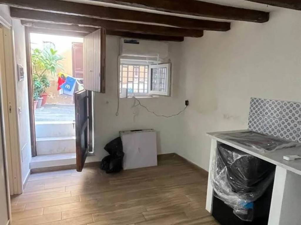 appartamento in vendita a Palermo in zona Arenella/Vergine Maria