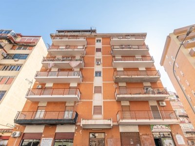 appartamento in vendita a Palermo in zona Montegrappa / Santa Rosalia