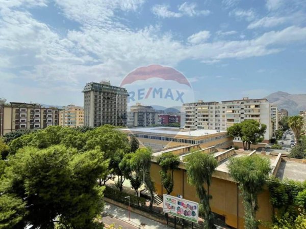 appartamento in vendita a Palermo in zona Libertà