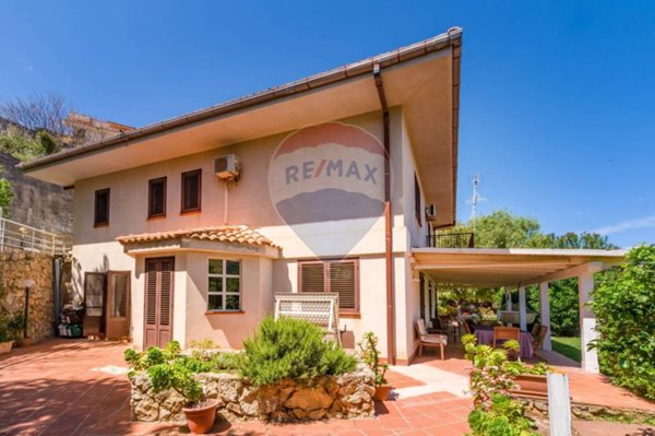 casa indipendente in vendita a Palermo in zona Sferracavallo