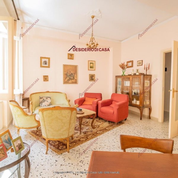 appartamento in vendita a Palermo in zona Politeama