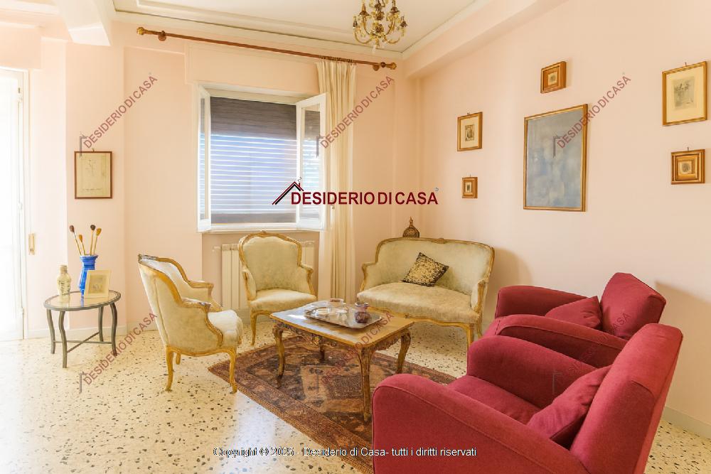 appartamento in vendita a Palermo in zona Politeama